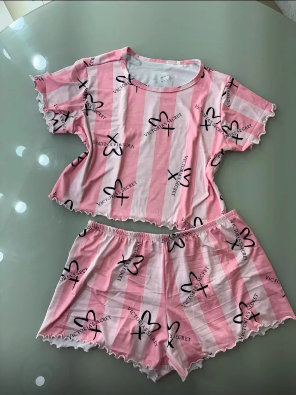 Pijama Victoria's Secret listrado rosa